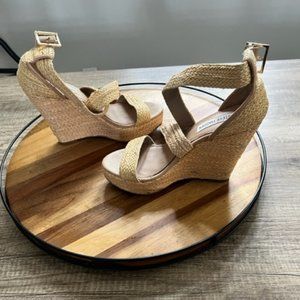 Steve Madden Tan Wedges